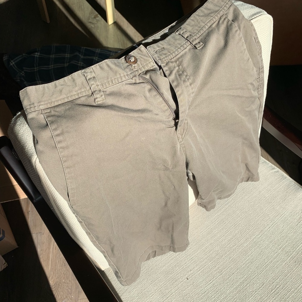 Volcom Chino Shorts Size 32